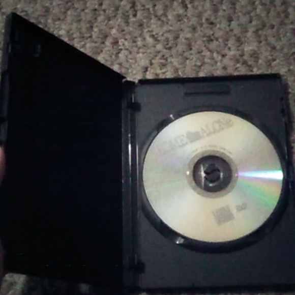 Home Alone DVD - Picture 4 of 5